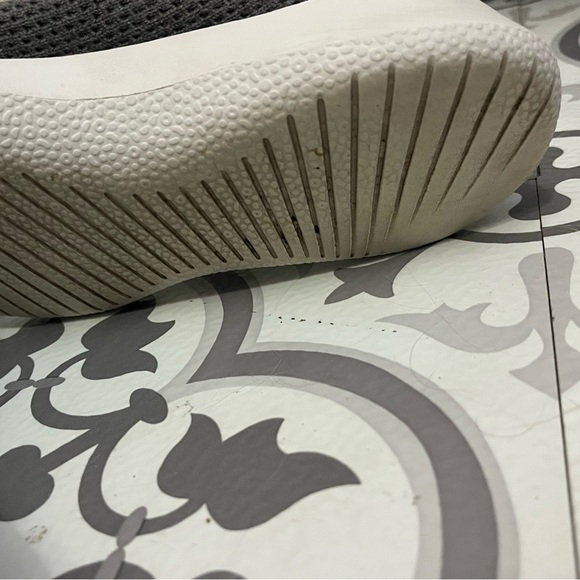 Allbirds Women’s Trail Runners size 7 grey breathable, flexible, sustainable - Picture 8 of 10